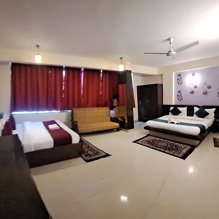 Airport Hotel Port View New Delhi Eksteriør bilde