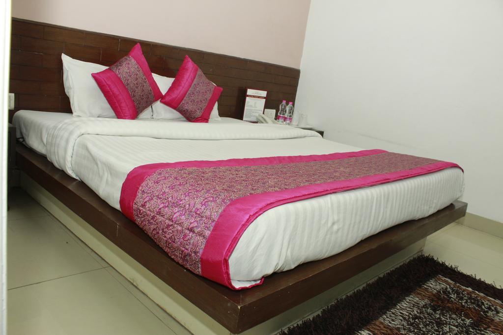 Airport Hotel Port View New Delhi Eksteriør bilde