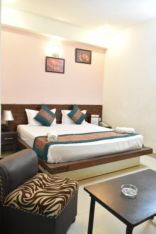 Airport Hotel Port View New Delhi Eksteriør bilde