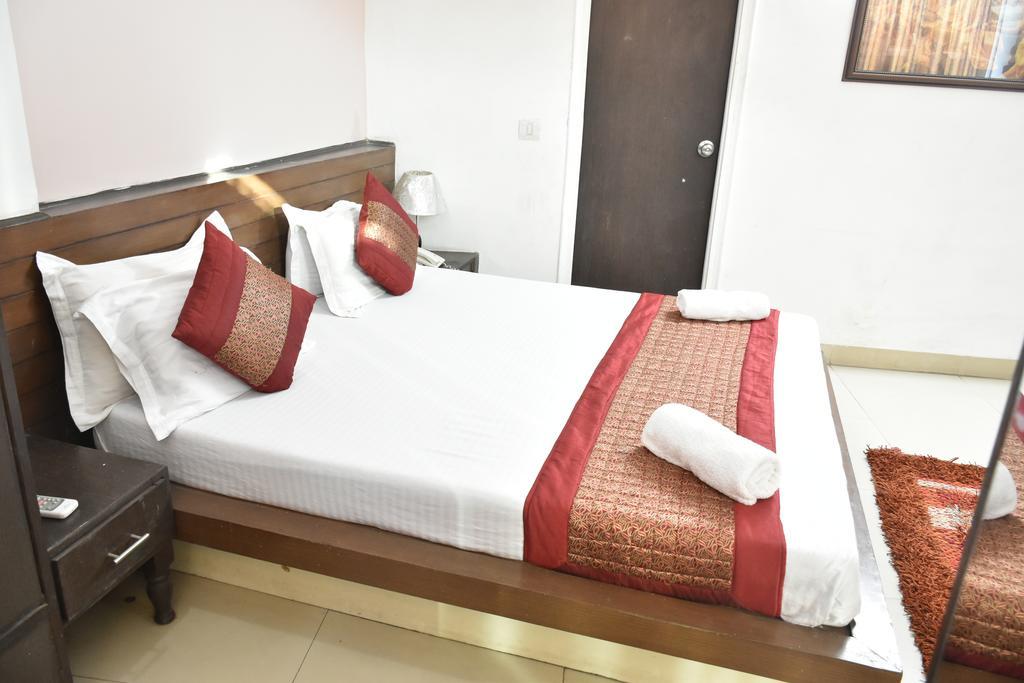 Airport Hotel Port View New Delhi Eksteriør bilde