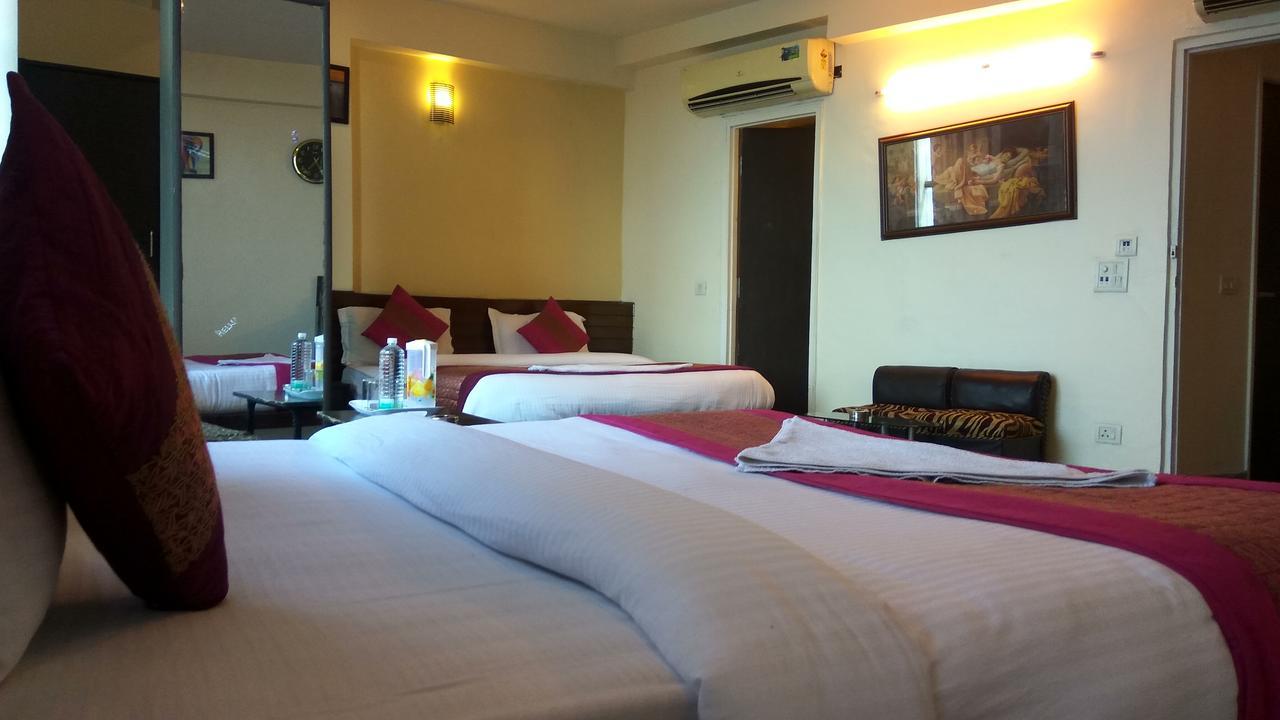 Airport Hotel Port View New Delhi Eksteriør bilde