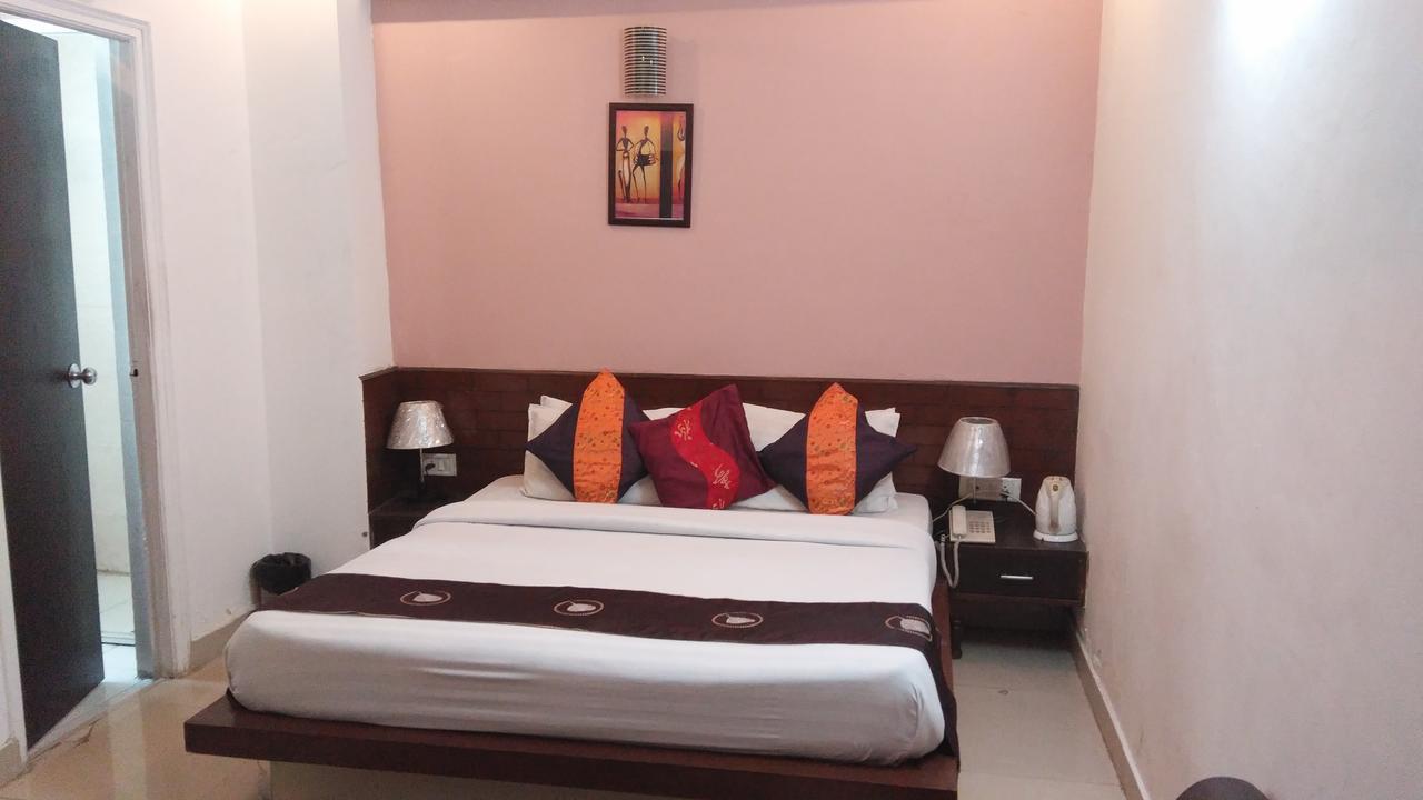 Airport Hotel Port View New Delhi Rom bilde