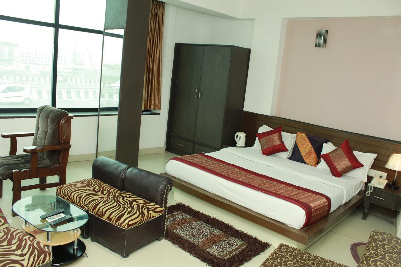 Airport Hotel Port View New Delhi Rom bilde