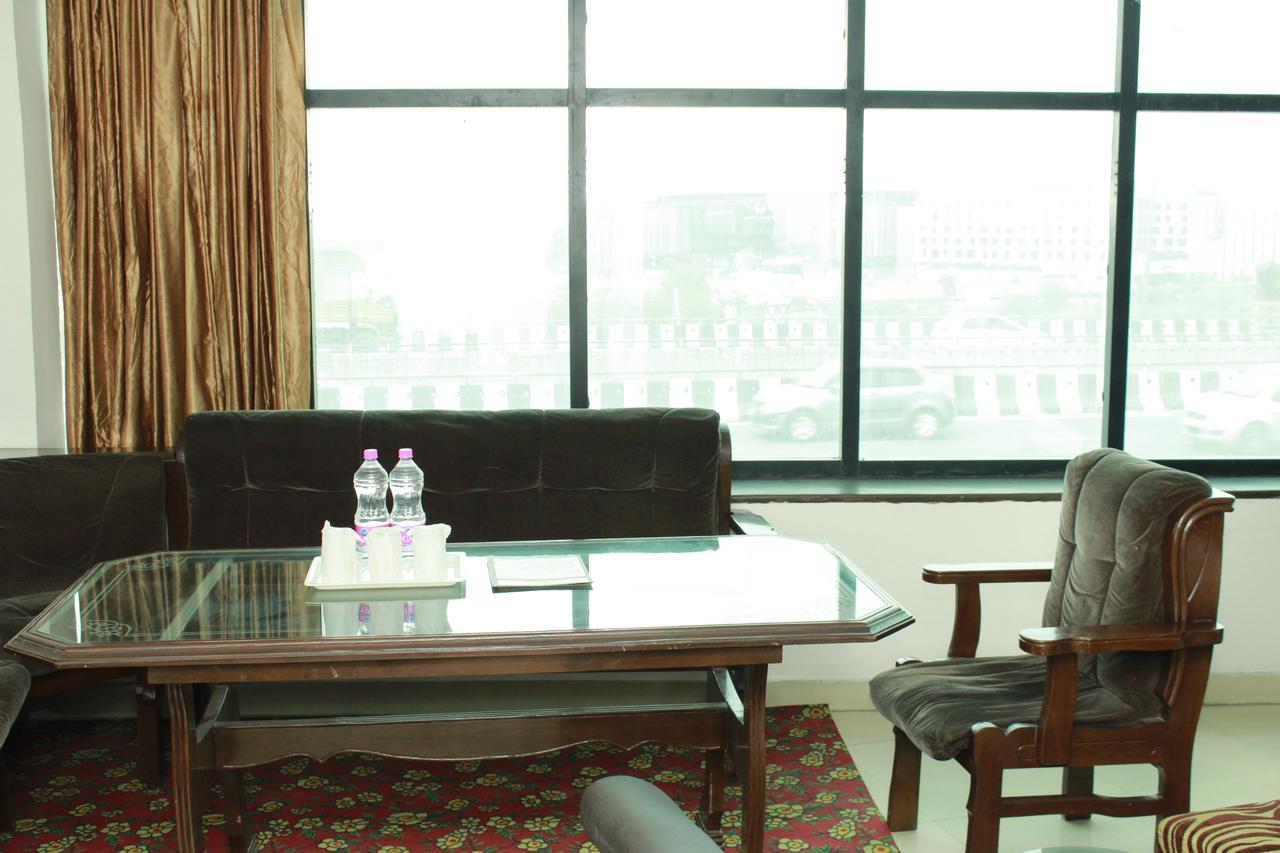 Airport Hotel Port View New Delhi Rom bilde