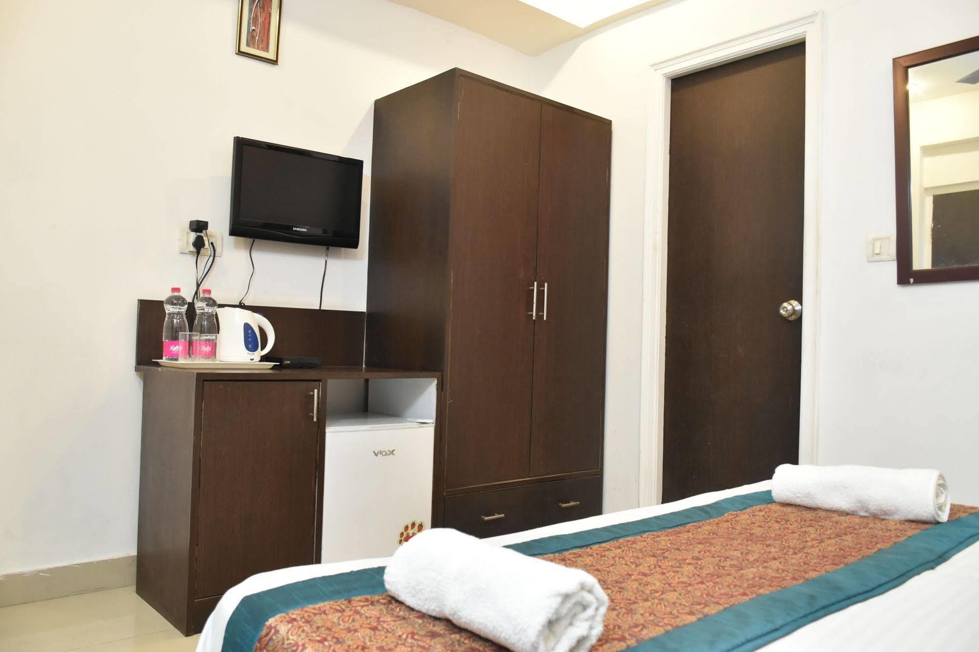 Airport Hotel Port View New Delhi Eksteriør bilde